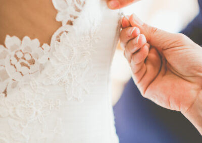 Mariage à Perpignan - Shooting habillage de la mariée