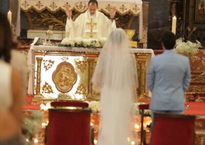cérémonie religieuse à l'église de Perpignan