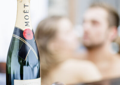 les mariés dans un chalet en bolquère
